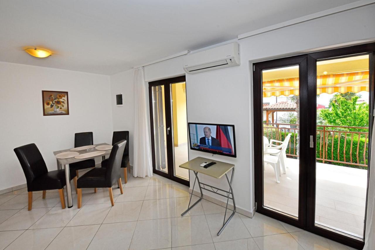 Apartments Jasmina Porec Bagian luar foto