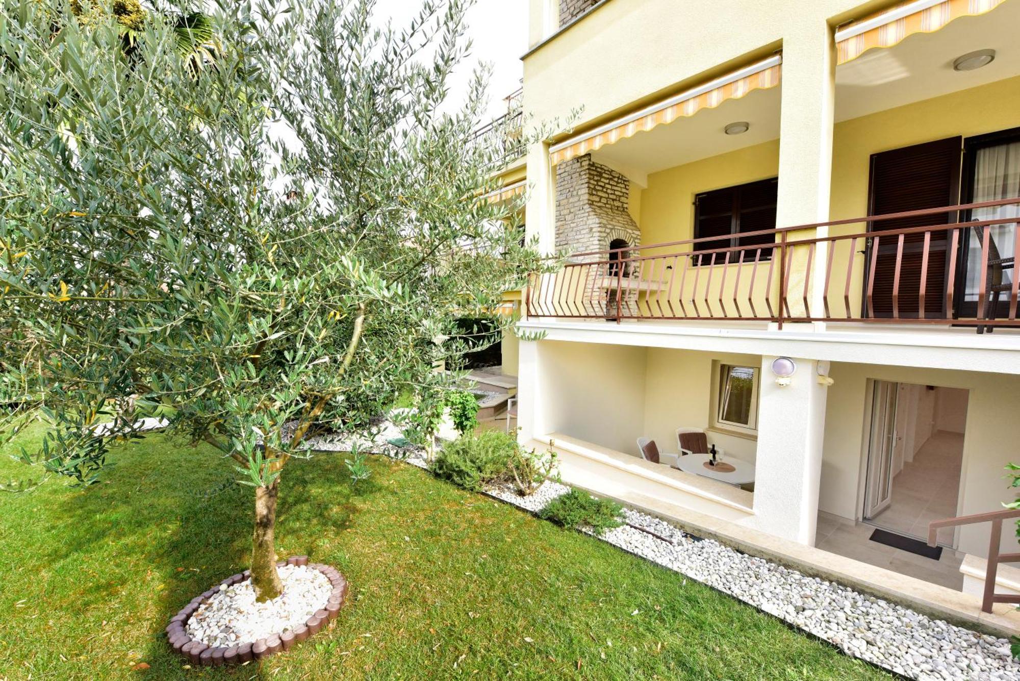 Apartments Jasmina Porec Bagian luar foto