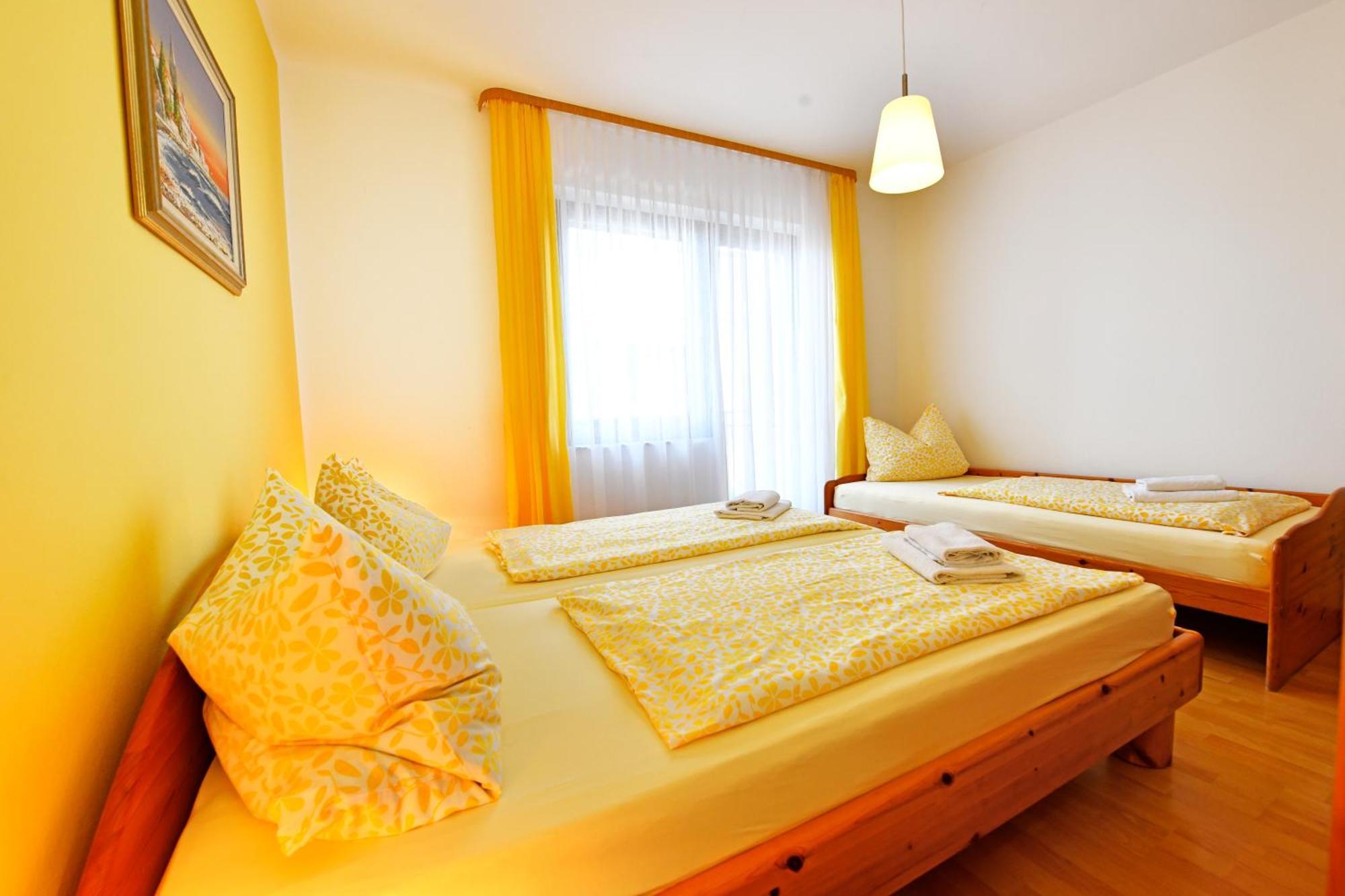 Apartments Jasmina Porec Bagian luar foto