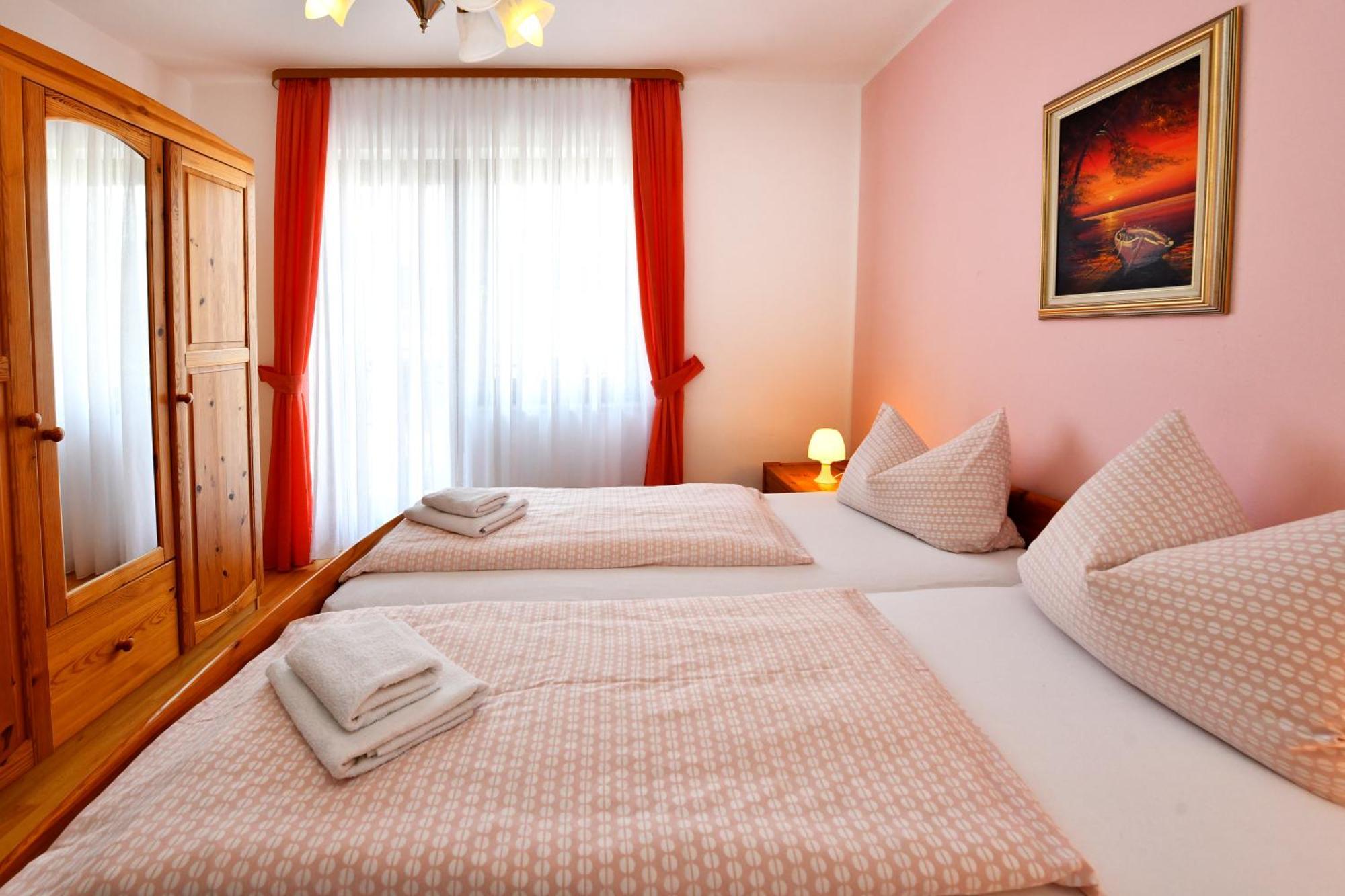 Apartments Jasmina Porec Bagian luar foto