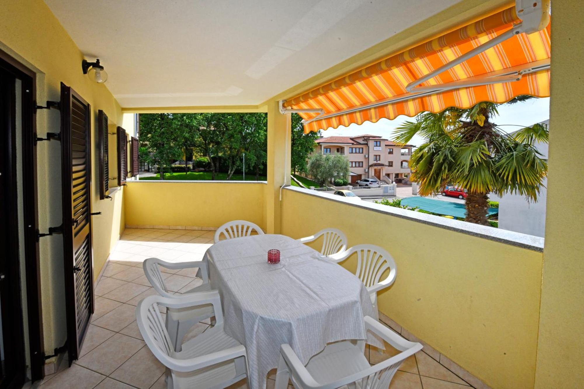 Apartments Jasmina Porec Bagian luar foto