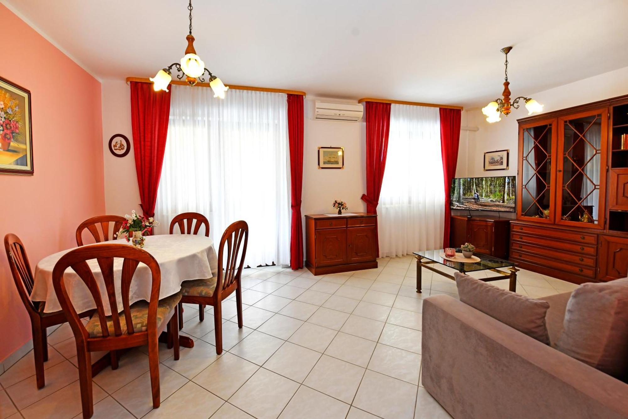 Apartments Jasmina Porec Bagian luar foto