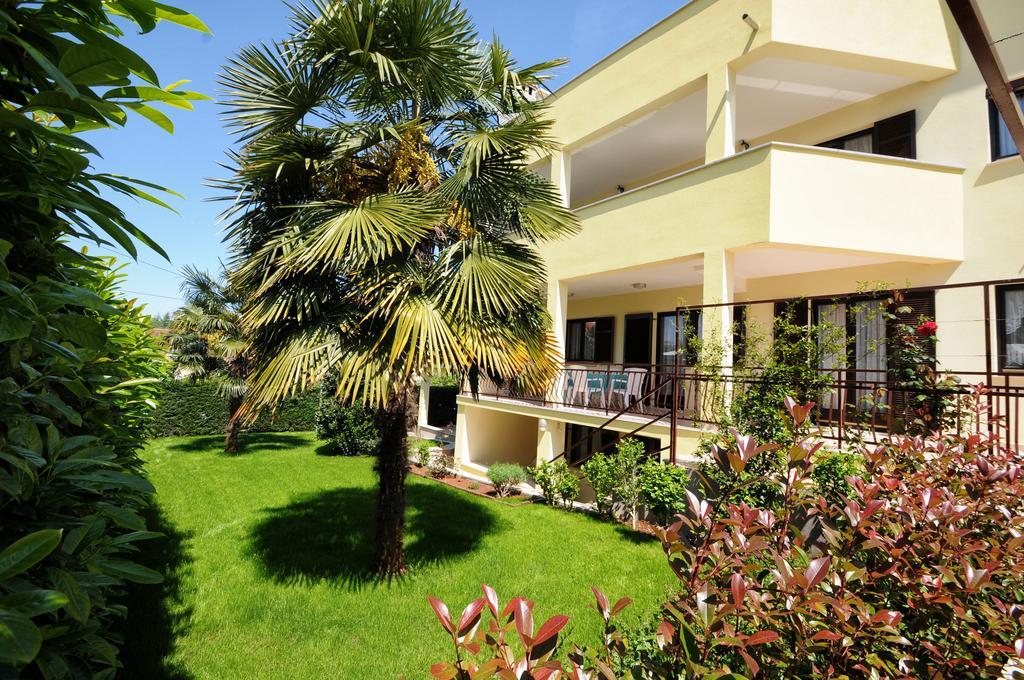 Apartments Jasmina Porec Bagian luar foto