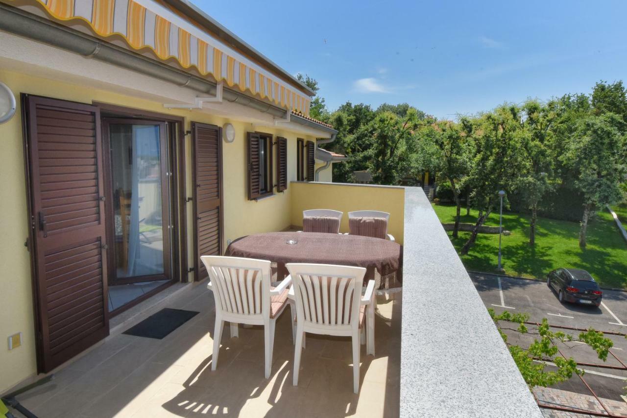 Apartments Jasmina Porec Bagian luar foto
